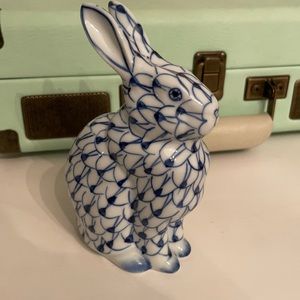 Reproduction blue bunny herend